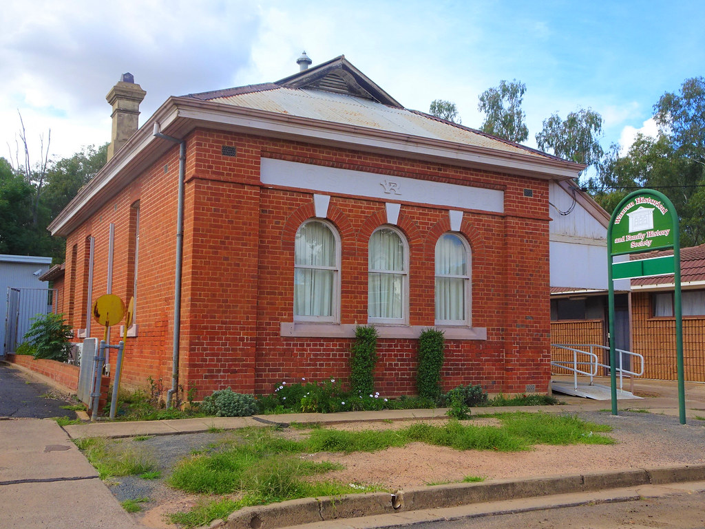 Regional Politics in Flux: Analyzing the Impact of Local Governance on Communities