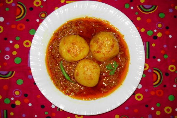 Kashmiri Politicians Forge Ahead Amidst Uncertainty